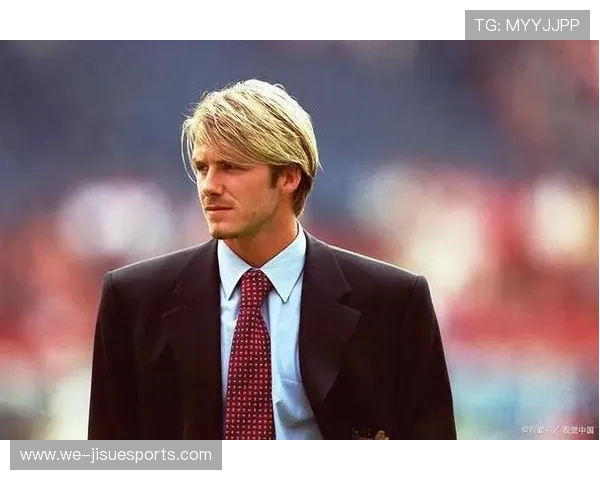 欧洲足球赛场上的超级球星：那些改变历史的传奇人物与辉煌瞬间